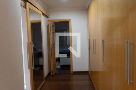 Casa à venda com 212m², 3 quartos e 4 vagas Casa à venda com 212m², 3 quartos e 4 vagasCorredor