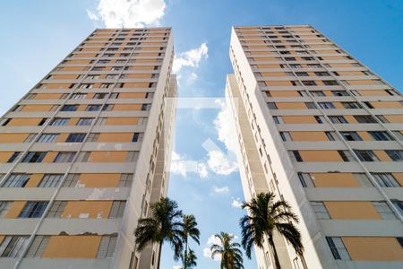 Apartamento à venda com 69m², 3 quartos e 1 vaga Apartamento à venda com 69m², 3 quartos e 1 vagaFachada