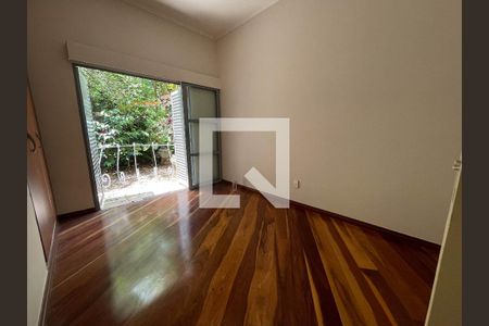 Casa à venda com 235m², 3 quartos e 4 vagas Casa à venda com 235m², 3 quartos e 4 vagasSuíte 2