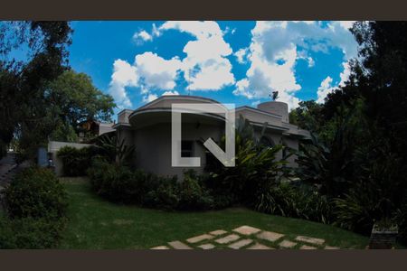 Casa à venda com 235m², 3 quartos e 4 vagas Casa à venda com 235m², 3 quartos e 4 vagasÁrea externa