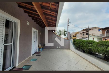 Casa à venda com 240m², 3 quartos e 3 vagas Casa à venda com 240m², 3 quartos e 3 vagasArea externa
