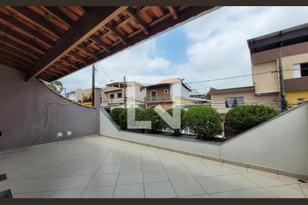 Casa à venda com 240m², 3 quartos e 3 vagas Casa à venda com 240m², 3 quartos e 3 vagasArea externa