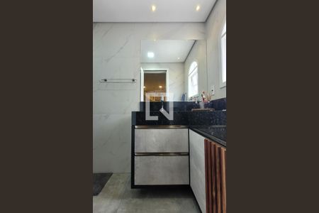 Casa à venda com 240m², 3 quartos e 3 vagas Casa à venda com 240m², 3 quartos e 3 vagasBanheiro