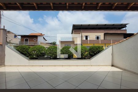 Casa à venda com 240m², 3 quartos e 3 vagas Casa à venda com 240m², 3 quartos e 3 vagasArea externa