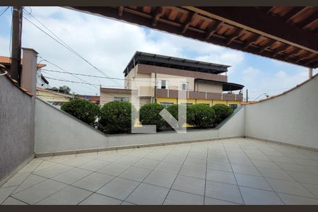 Casa à venda com 240m², 3 quartos e 3 vagas Casa à venda com 240m², 3 quartos e 3 vagasArea externa