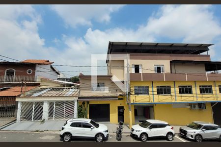 Casa à venda com 240m², 3 quartos e 3 vagas Casa à venda com 240m², 3 quartos e 3 vagasVista