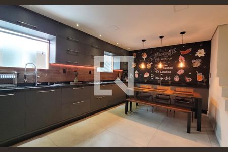 Casa à venda com 240m², 3 quartos e 3 vagas Casa à venda com 240m², 3 quartos e 3 vagasCozinha