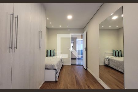 Casa à venda com 240m², 3 quartos e 3 vagas Casa à venda com 240m², 3 quartos e 3 vagasQuarto