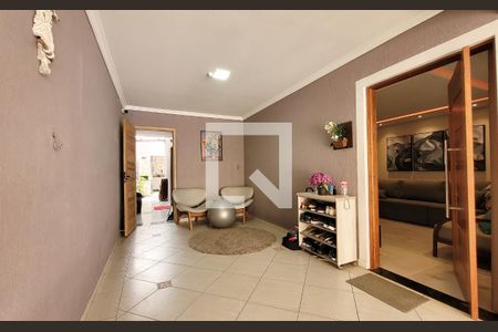 Casa à venda com 240m², 3 quartos e 3 vagas Casa à venda com 240m², 3 quartos e 3 vagasGaragem