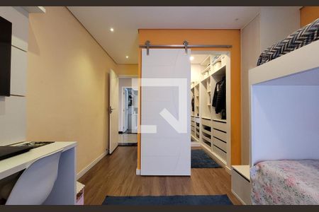 Casa à venda com 240m², 3 quartos e 3 vagas Casa à venda com 240m², 3 quartos e 3 vagasQuarto 2