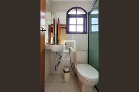 Casa à venda com 240m², 3 quartos e 3 vagas Casa à venda com 240m², 3 quartos e 3 vagasBanheiro