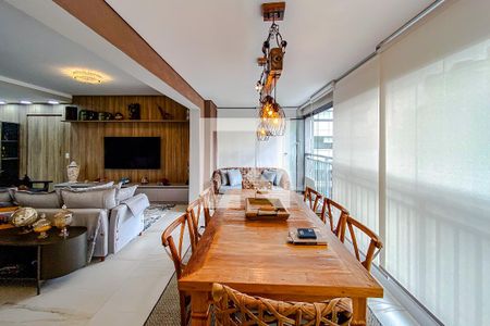 Apartamento à venda com 117m², 2 quartos e 3 vagasVaranda da Sala