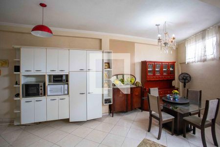 Casa à venda com 260m², 2 quartos e 2 vagasCozinha