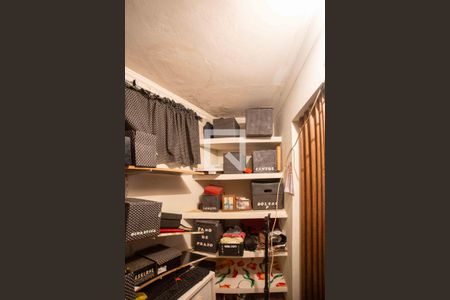 Casa à venda com 260m², 2 quartos e 2 vagasCloset