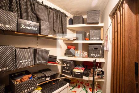 Casa à venda com 260m², 2 quartos e 2 vagasCloset