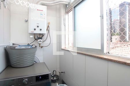 Apartamento à venda com 90m², 3 quartos e sem vagaCozinha + Área de Serviço