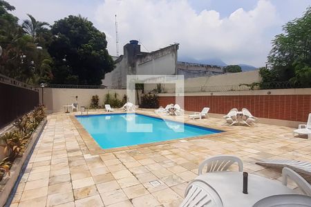 Apartamento à venda com 102m², 3 quartos e 1 vagaÁrea comum - Piscina