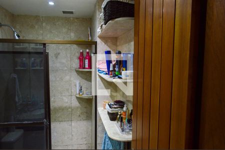 Apartamento à venda com 102m², 3 quartos e 1 vagaBanheiro da Suíte