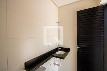 Apartamento à venda com 90m², 2 quartos e 1 vaga Apartamento à venda com 90m², 2 quartos e 1 vagaBanheiro social 2