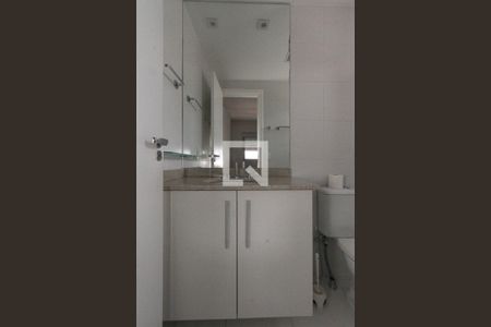 Apartamento para alugar com 77m², 2 quartos e 2 vagas Apartamento para alugar com 77m², 2 quartos e 2 vagasBanheiro da Suite