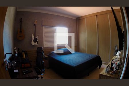 Casa de condomínio à venda com 330m², 3 quartos e 4 vagasQuarto