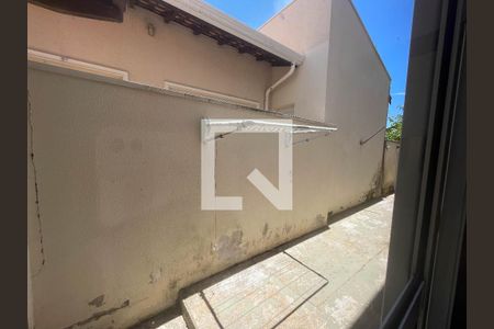 Casa de condomínio à venda com 330m², 3 quartos e 4 vagasÁrea de Serviço