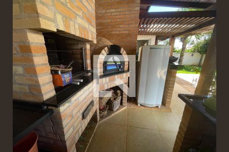 Casa de condomínio à venda com 330m², 3 quartos e 4 vagasChurrasqueira