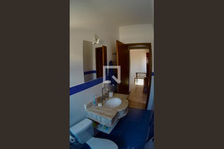 Casa de condomínio à venda com 330m², 3 quartos e 4 vagasBanheiro