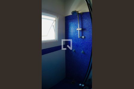 Casa de condomínio à venda com 330m², 3 quartos e 4 vagasBanheiro