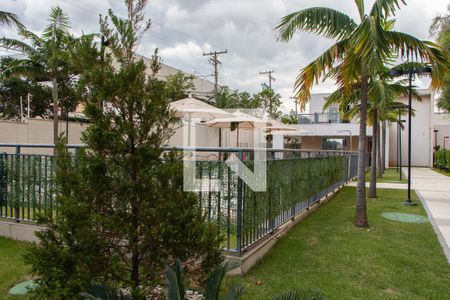 Apartamento à venda com 70m², 3 quartos e 2 vagas Apartamento à venda com 70m², 3 quartos e 2 vagasÁREA COMUM - PISCINA
