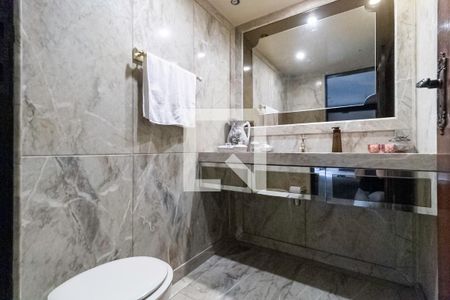 Casa à venda com 2342m², 4 quartos e 9 vagas Casa à venda com 2342m², 4 quartos e 9 vagasLavabo