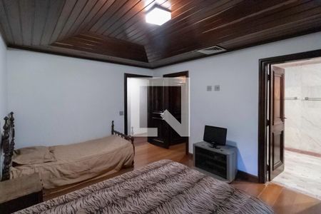 Casa à venda com 2342m², 4 quartos e 9 vagas Casa à venda com 2342m², 4 quartos e 9 vagasSuíte 3