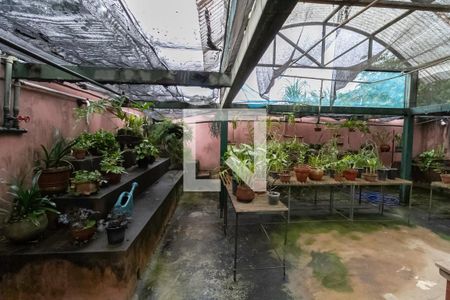 Casa à venda com 2342m², 4 quartos e 9 vagas Casa à venda com 2342m², 4 quartos e 9 vagasOrquidário