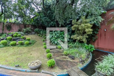 Casa à venda com 2342m², 4 quartos e 9 vagas Casa à venda com 2342m², 4 quartos e 9 vagasJardim