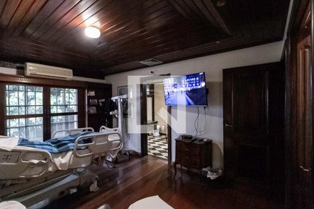 Casa à venda com 2342m², 4 quartos e 9 vagas Casa à venda com 2342m², 4 quartos e 9 vagasSuíte 4