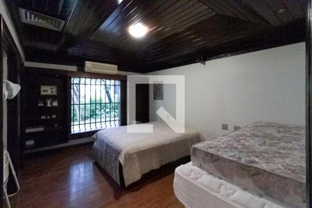 Casa à venda com 2342m², 4 quartos e 9 vagas Casa à venda com 2342m², 4 quartos e 9 vagasSuíte 2