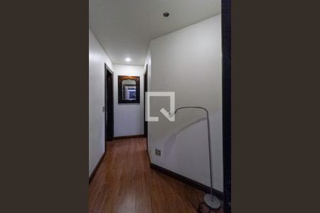 Casa à venda com 2342m², 4 quartos e 9 vagas Casa à venda com 2342m², 4 quartos e 9 vagasSuíte 2