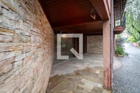 Casa à venda com 2342m², 4 quartos e 9 vagas Casa à venda com 2342m², 4 quartos e 9 vagasEntrada