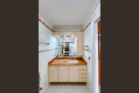 Apartamento à venda com 82m², 3 quartos e 2 vagasBanheiro da Suíte