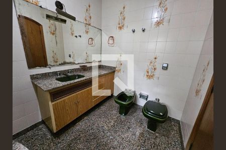 Casa à venda com 316m², 4 quartos e 6 vagas Casa à venda com 316m², 4 quartos e 6 vagasFoto 32