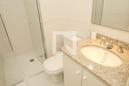 Apartamento à venda com 72m², 3 quartos e 1 vaga Apartamento à venda com 72m², 3 quartos e 1 vagaBanheiro Social
