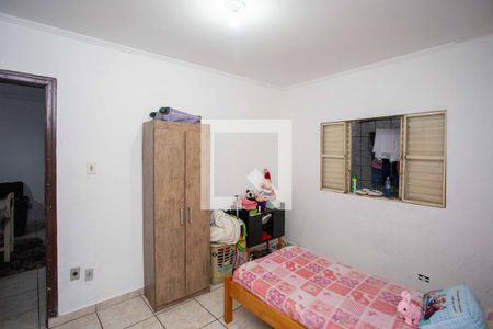 Casa à venda com 194m², 4 quartos e 1 vagaQuarto 2 Casa 1