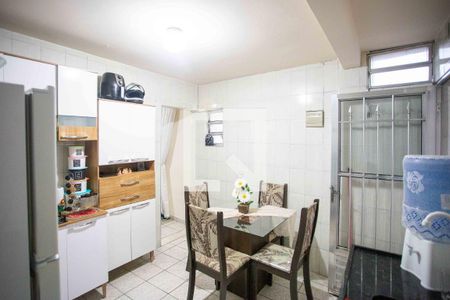Casa à venda com 194m², 4 quartos e 1 vagaCozinha Casa 2