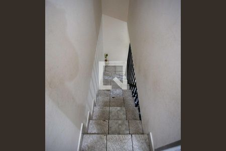 Casa à venda com 194m², 4 quartos e 1 vagaEscada