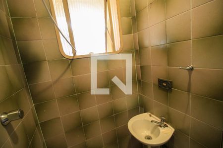 Casa à venda com 230m², 3 quartos e 2 vagas Casa à venda com 230m², 3 quartos e 2 vagasBanheiro de Serviço
