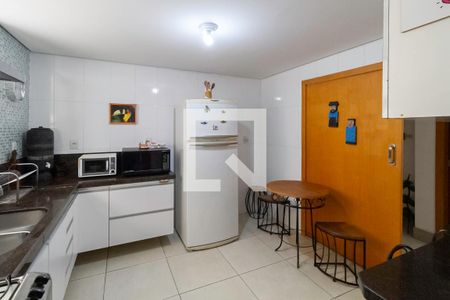 Apartamento à venda com 247m², 4 quartos e 2 vagasCozinha
