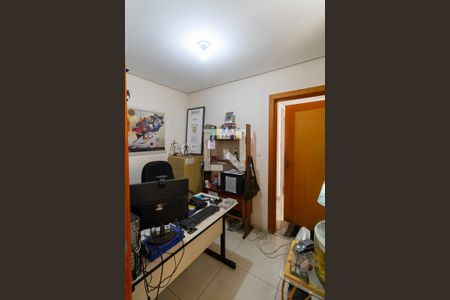 Apartamento à venda com 247m², 4 quartos e 2 vagasEscritório