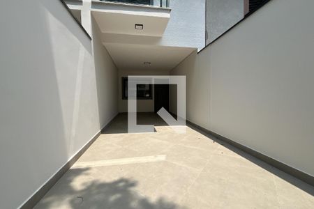 Casa à venda com 136m², 3 quartos e 2 vagas Casa à venda com 136m², 3 quartos e 2 vagasGaragem