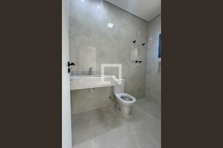 Casa à venda com 136m², 3 quartos e 2 vagas Casa à venda com 136m², 3 quartos e 2 vagasBanheiro da Suíte