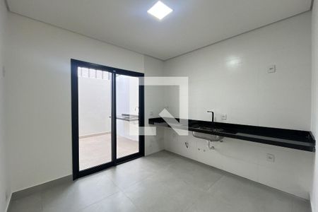 Casa à venda com 136m², 3 quartos e 2 vagas Casa à venda com 136m², 3 quartos e 2 vagasCozinha